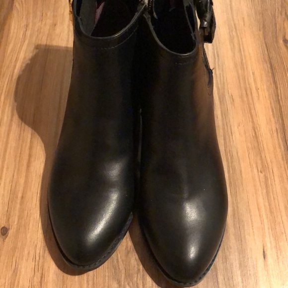 Tommy Hilfiger 6.5 New - Picture 5 of 8